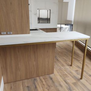 Estrutura ferro dourado
